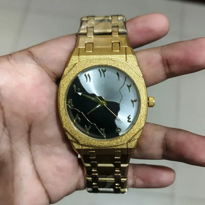 Arabic Chain Watch Golden Chain Dial Black Or White Colour watch for Man এক পিস ব্যাটারি ফ্রি।